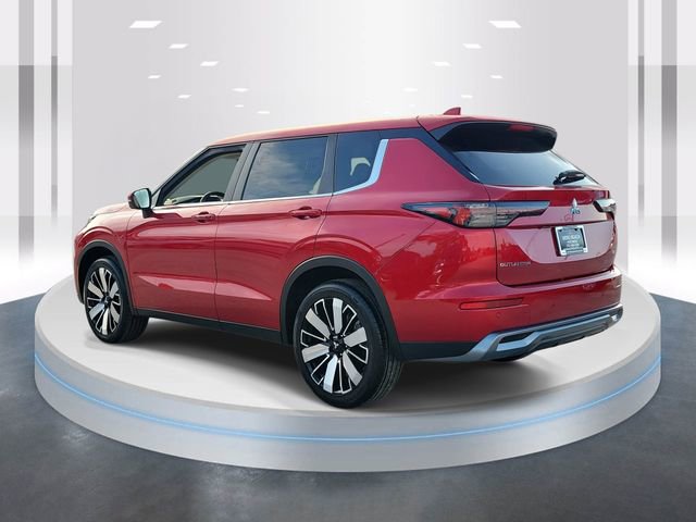 New 2025 Mitsubishi Outlander SE image 4