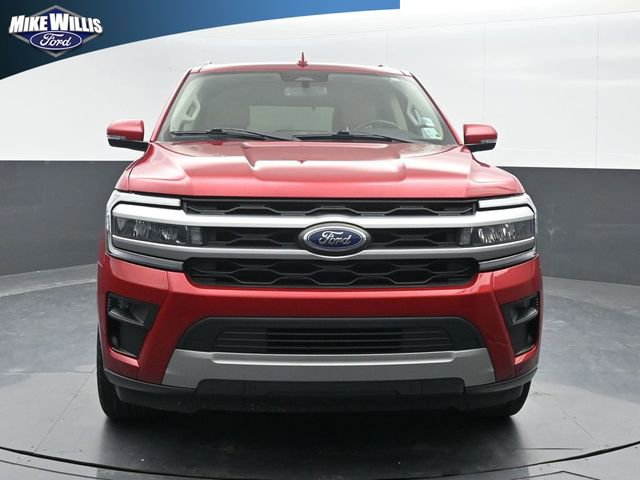 Used 2022 Ford Expedition XLT image 2
