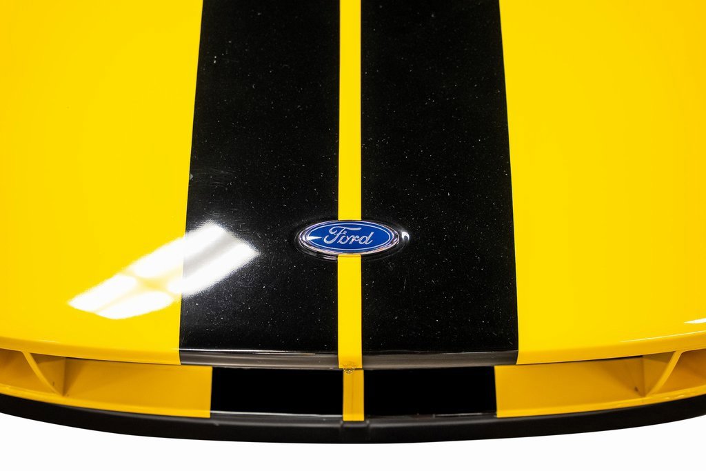 Used 2005 Ford GT image 10