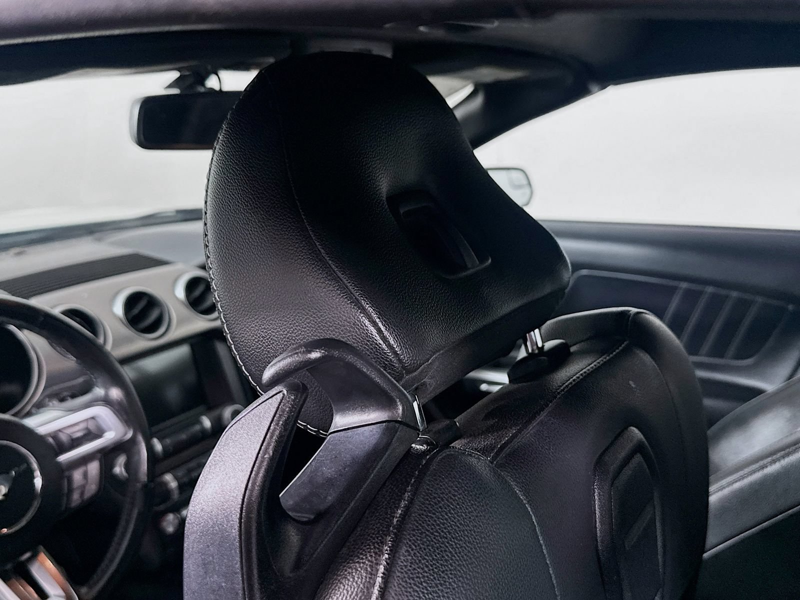 Used 2018 Ford Mustang Premium RWD image 27