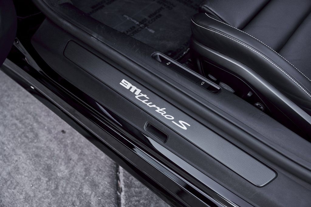 Used 2022 Porsche 911 Turbo S image 33
