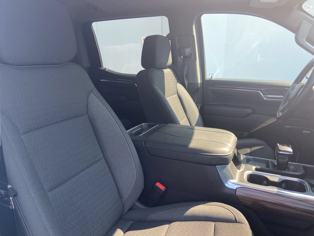Used 2024 Chevrolet Silverado 1500 LT Trail Boss w/ Convenience Package II AWD/4WD image 5