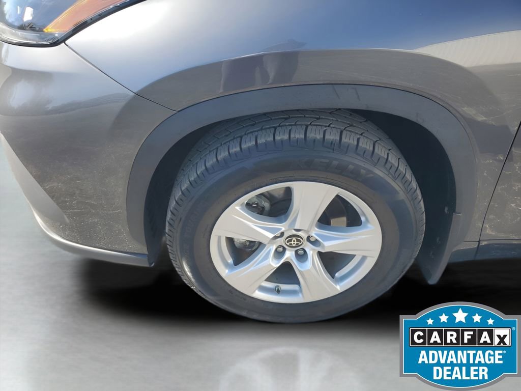 Used 2023 Toyota Highlander LE image 24