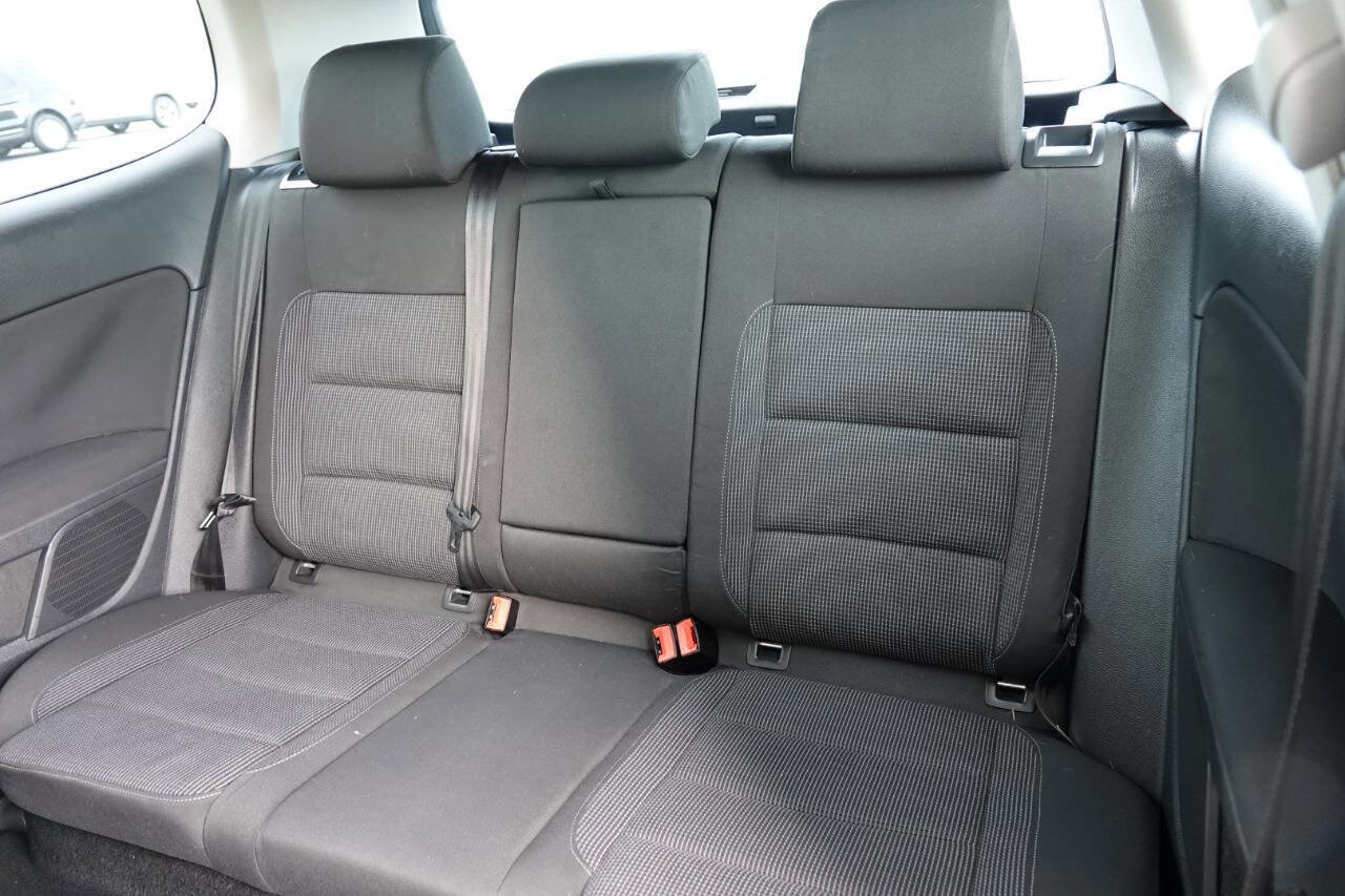 Used 2012 Volkswagen Golf TDI FWD image 63