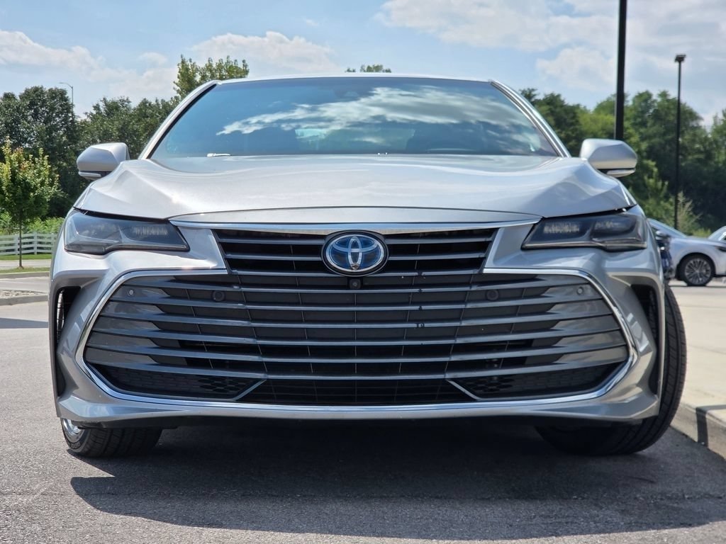Used 2020 Toyota Avalon Limited w/ Advanced Safety Package FWD image 3