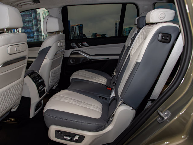 New 2026 BMW ALPINA XB7 AWD/4WD image 22