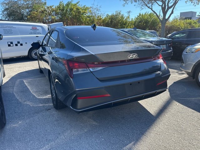 Used 2024 Hyundai Elantra SEL image 7