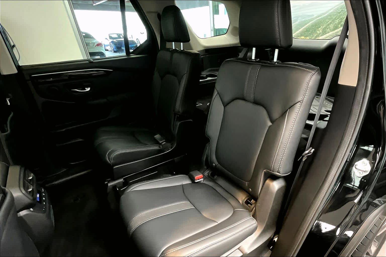 Used 2024 Honda Pilot Touring image 21
