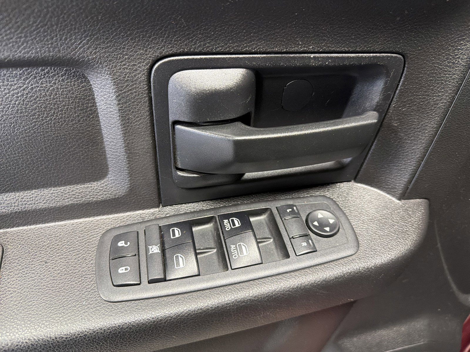 Used 2018 RAM 1500 Express w/ Express Value Package image 19