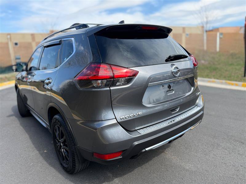 Used 2017 Nissan Rogue SV w/ Midnight Edition AWD/4WD image 10