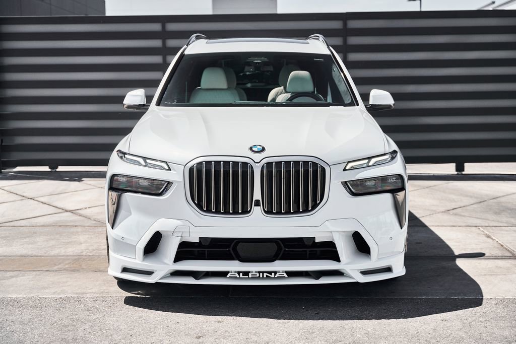 Used 2023 BMW ALPINA XB7 image 15