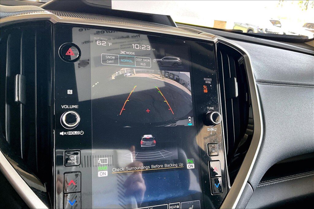 Certified 2023 Subaru Ascent Limited w/ Technology Package AWD/4WD image 9