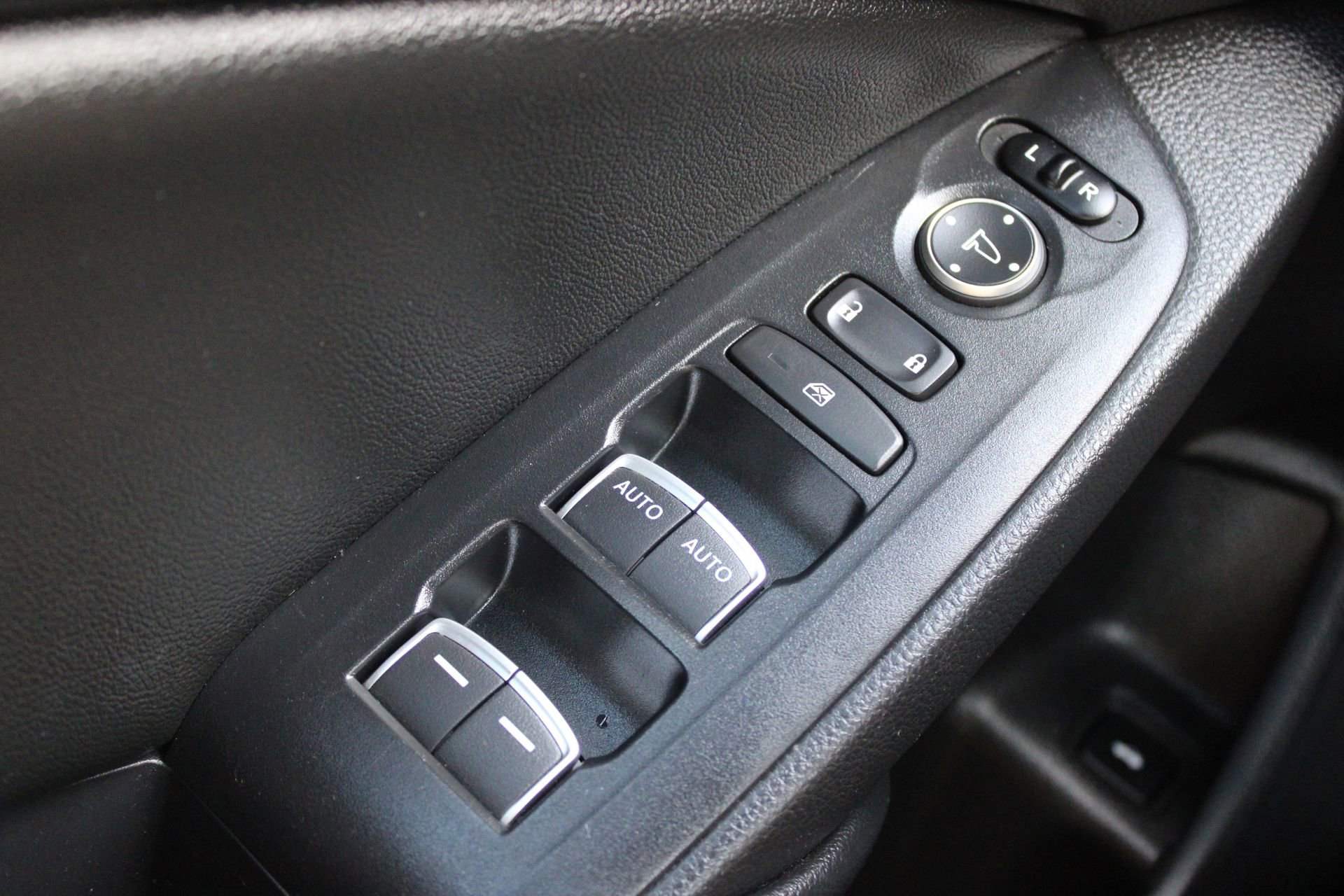 Used 2019 Honda Accord Sport image 14