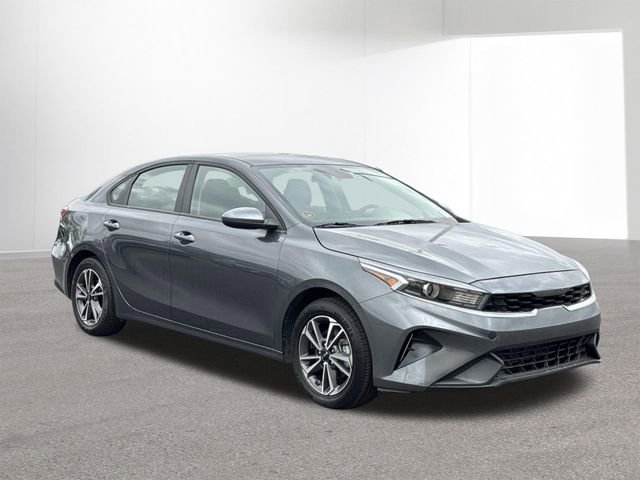 Used 2024 Kia Forte LXS image 12