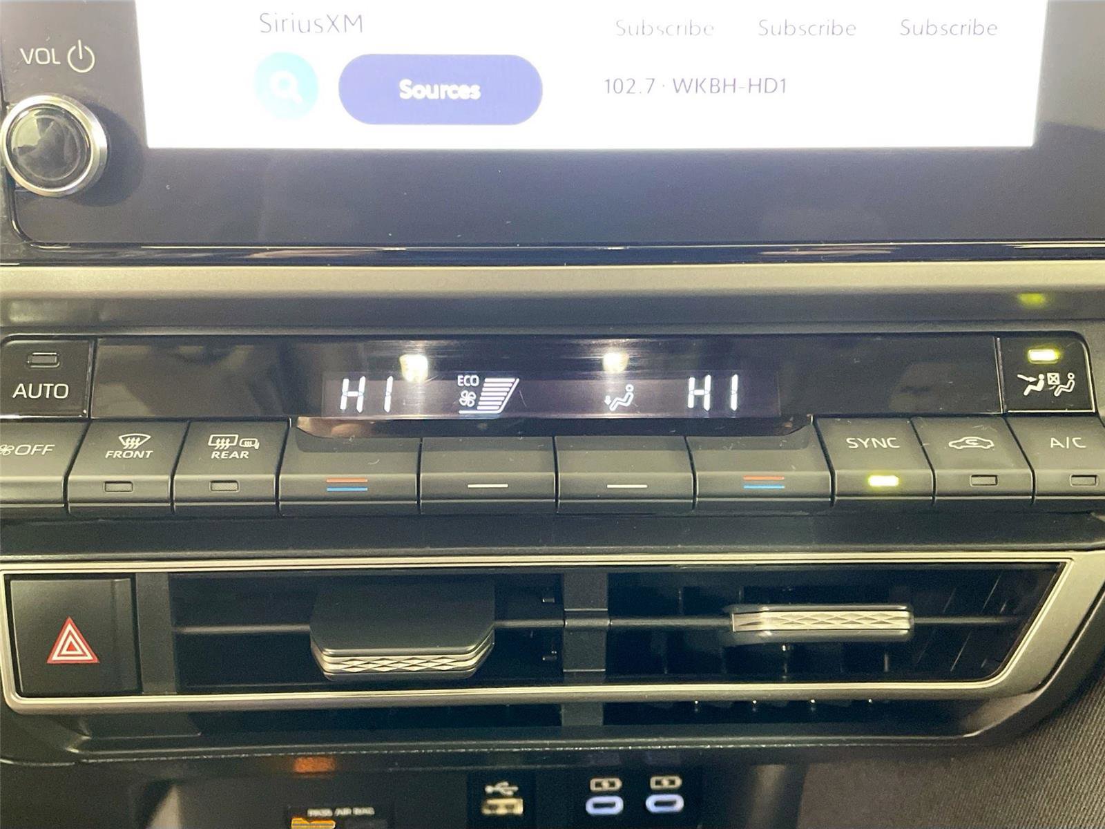 Used 2025 Toyota Camry LE image 17