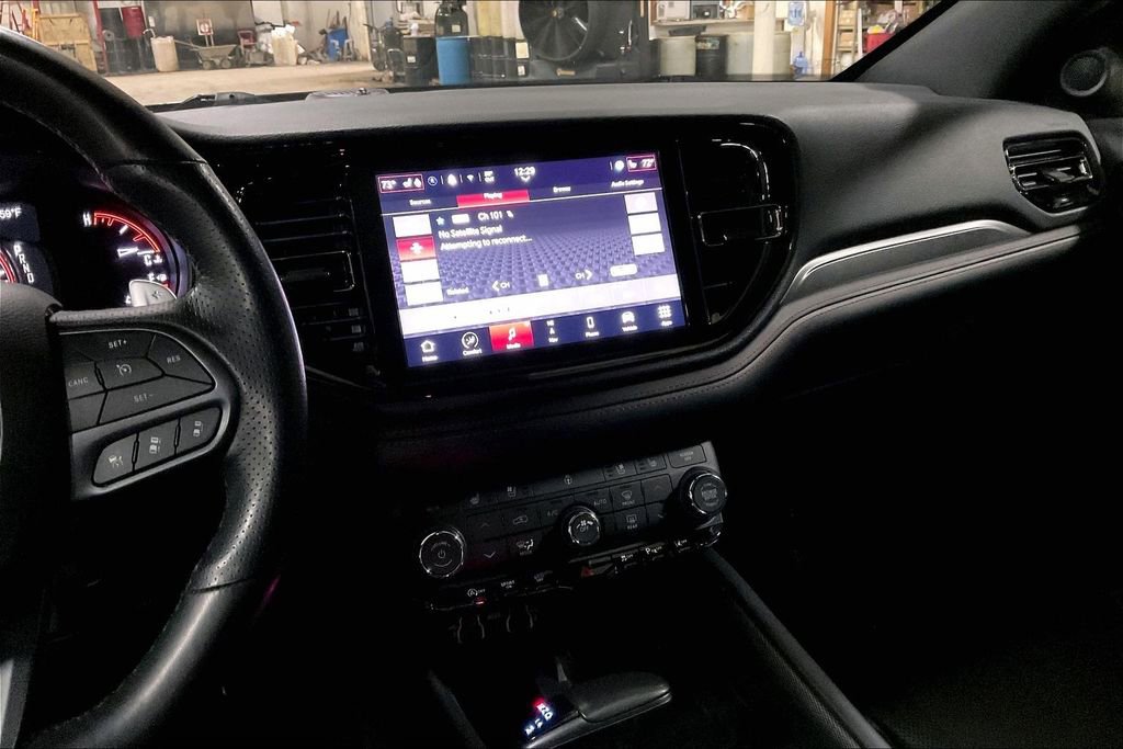 Used 2025 Dodge Durango GT AWD/4WD image 6