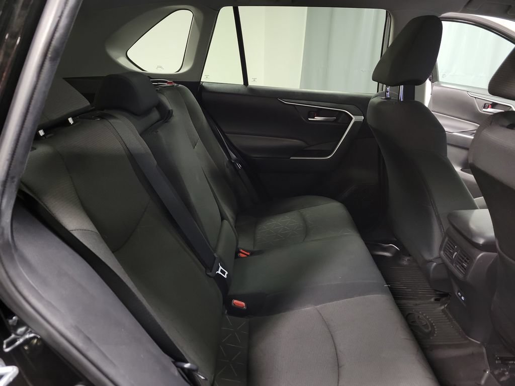 Used 2024 Toyota RAV4 XLE AWD/4WD image 31