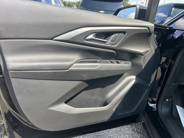 New 2026 Chevrolet Equinox EV LT image 11