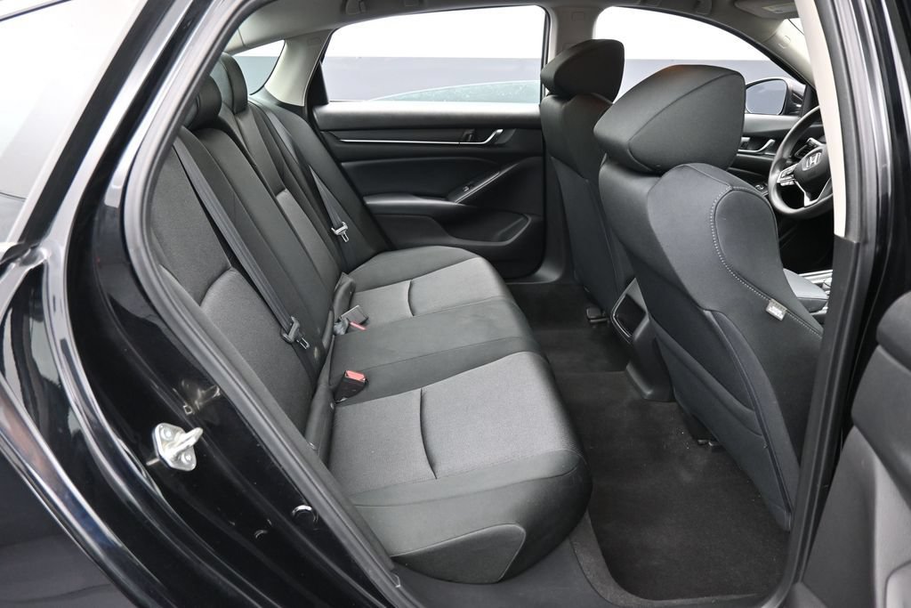 Used 2018 Honda Accord LX image 32