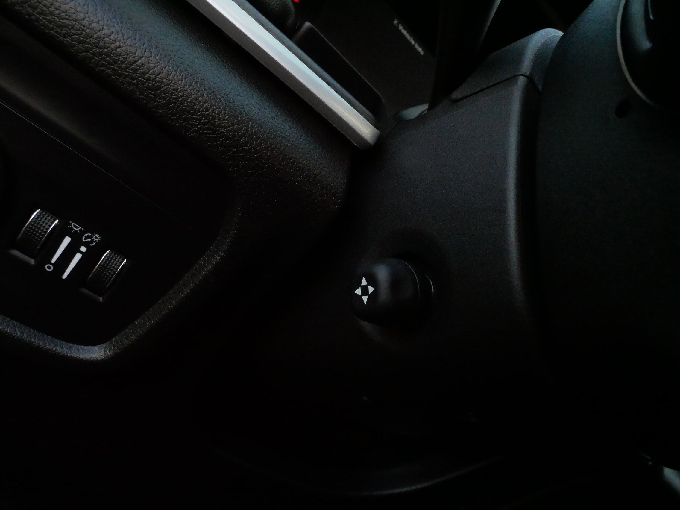 Used 2023 Jeep Grand Cherokee Limited w/ Luxury Tech Group II image 29