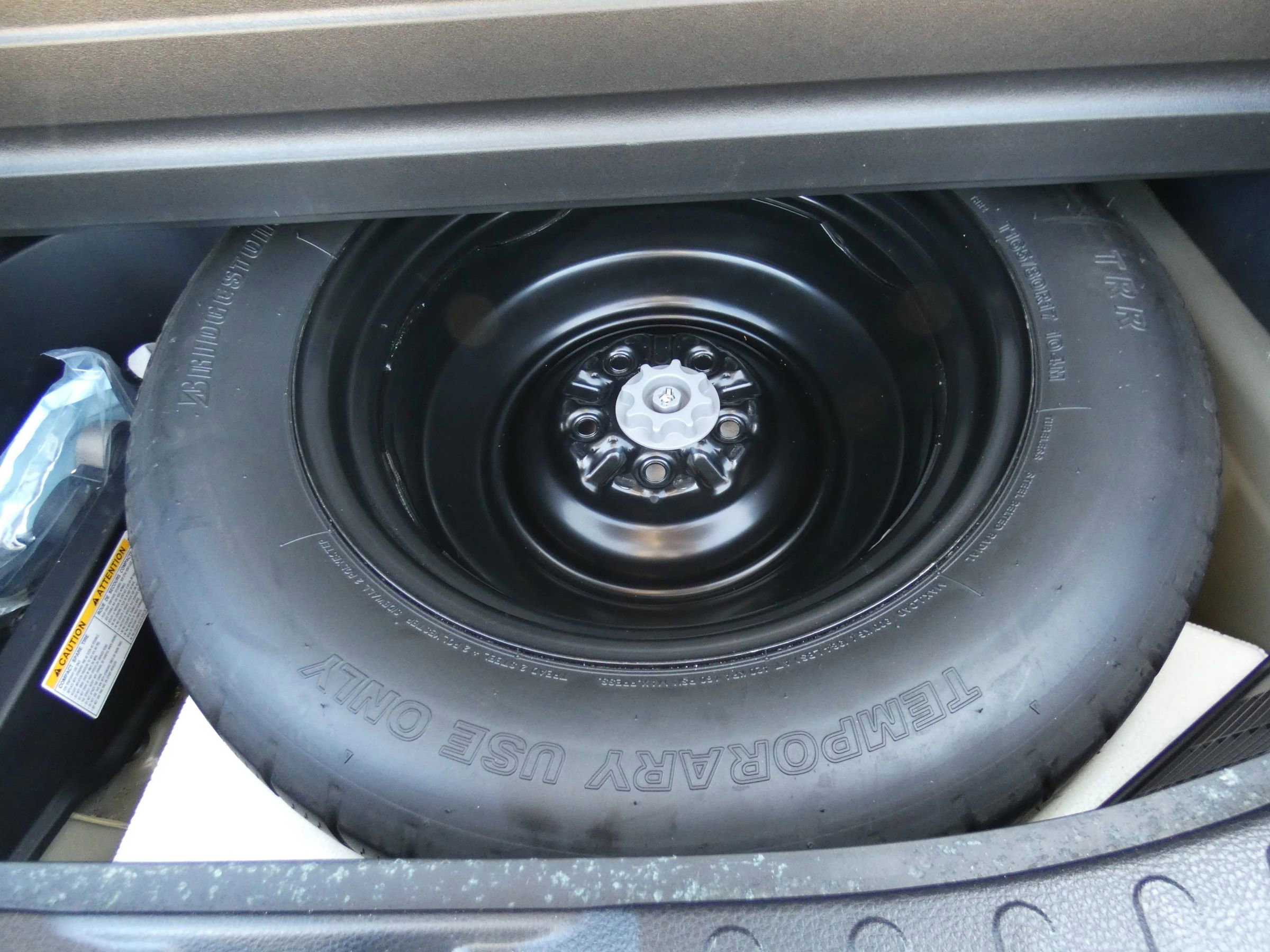 Used 2015 Toyota RAV4 LE image 71