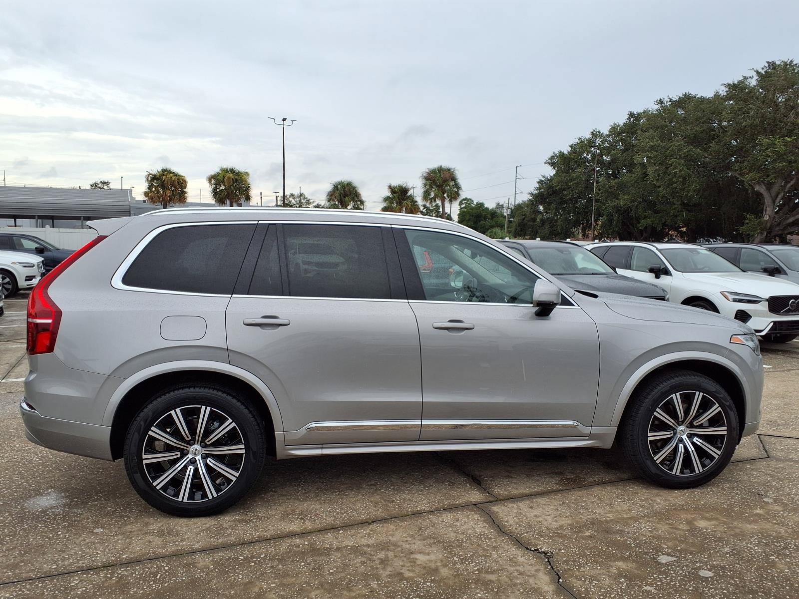Used 2025 Volvo XC90 B5 Core w/ Protection Package Premier AWD/4WD image 8