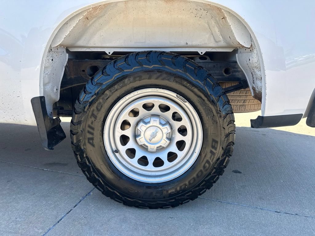Used 2022 Chevrolet Silverado 1500 W/T w/ WT Value Package AWD/4WD image 8