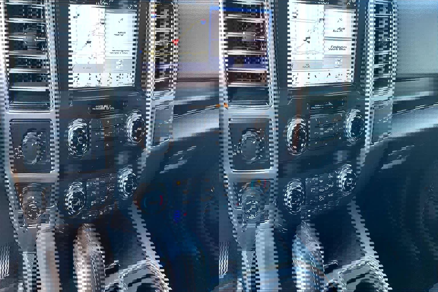 Used 2019 Ford F150 Platinum w/ Equipment Group 701A Luxury image 33