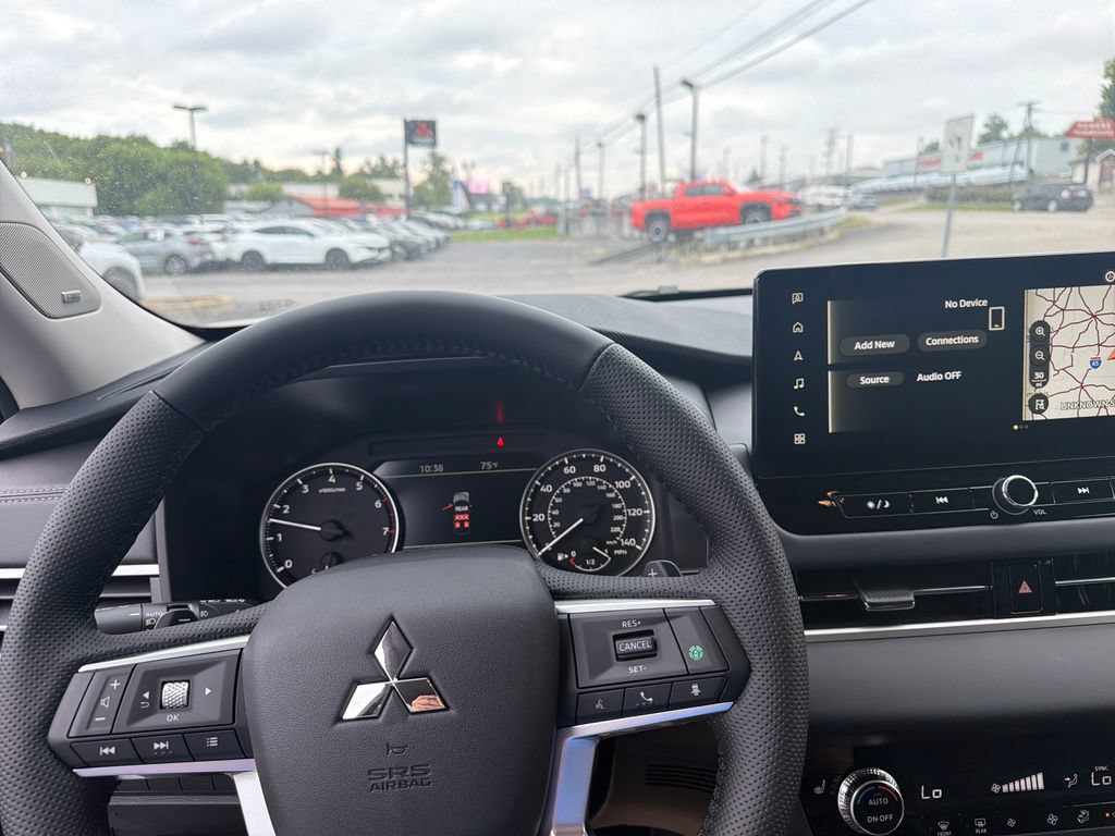 New 2026 Mitsubishi Outlander SE FWD image 21
