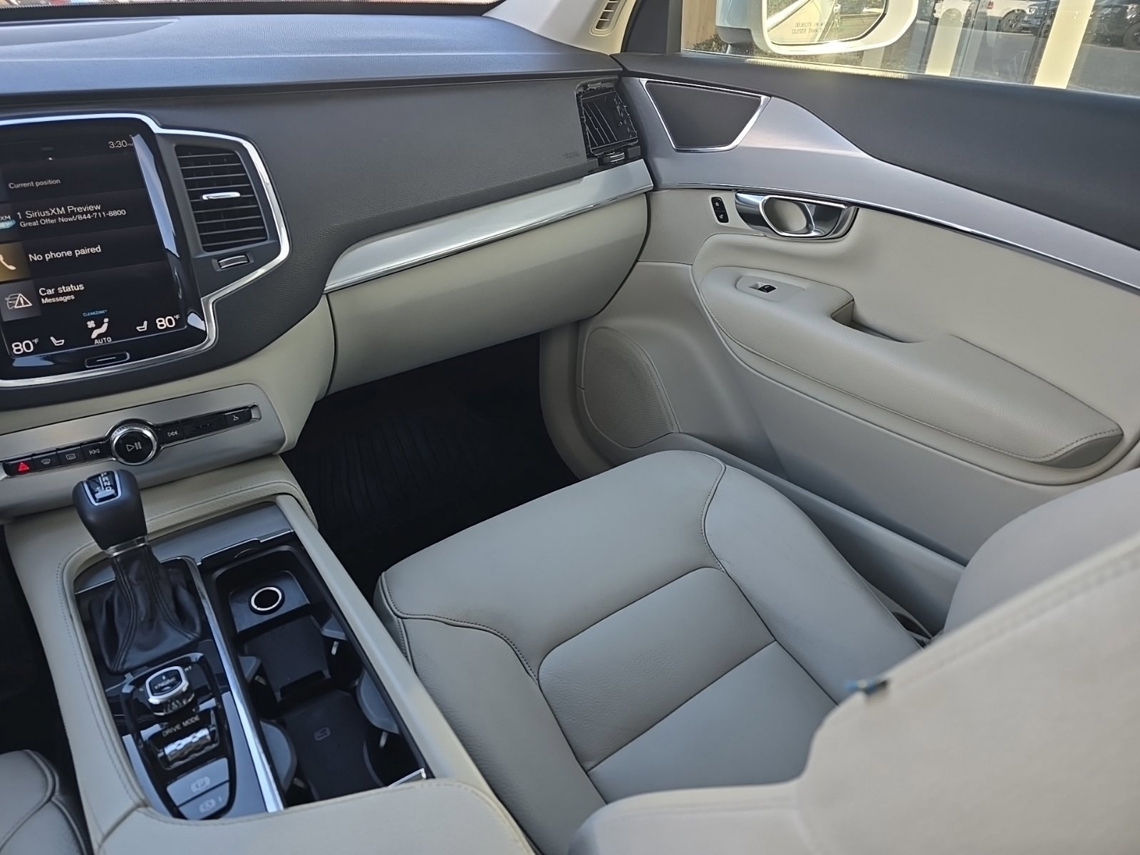 Used 2017 Volvo XC90 T6 Momentum w/ Vision Package image 21