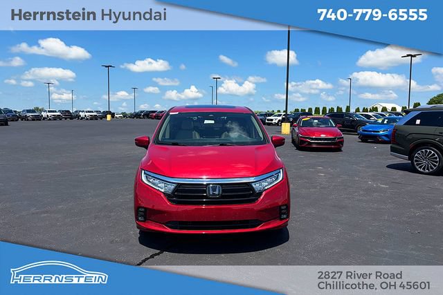 Used 2024 Honda Odyssey Touring image 2