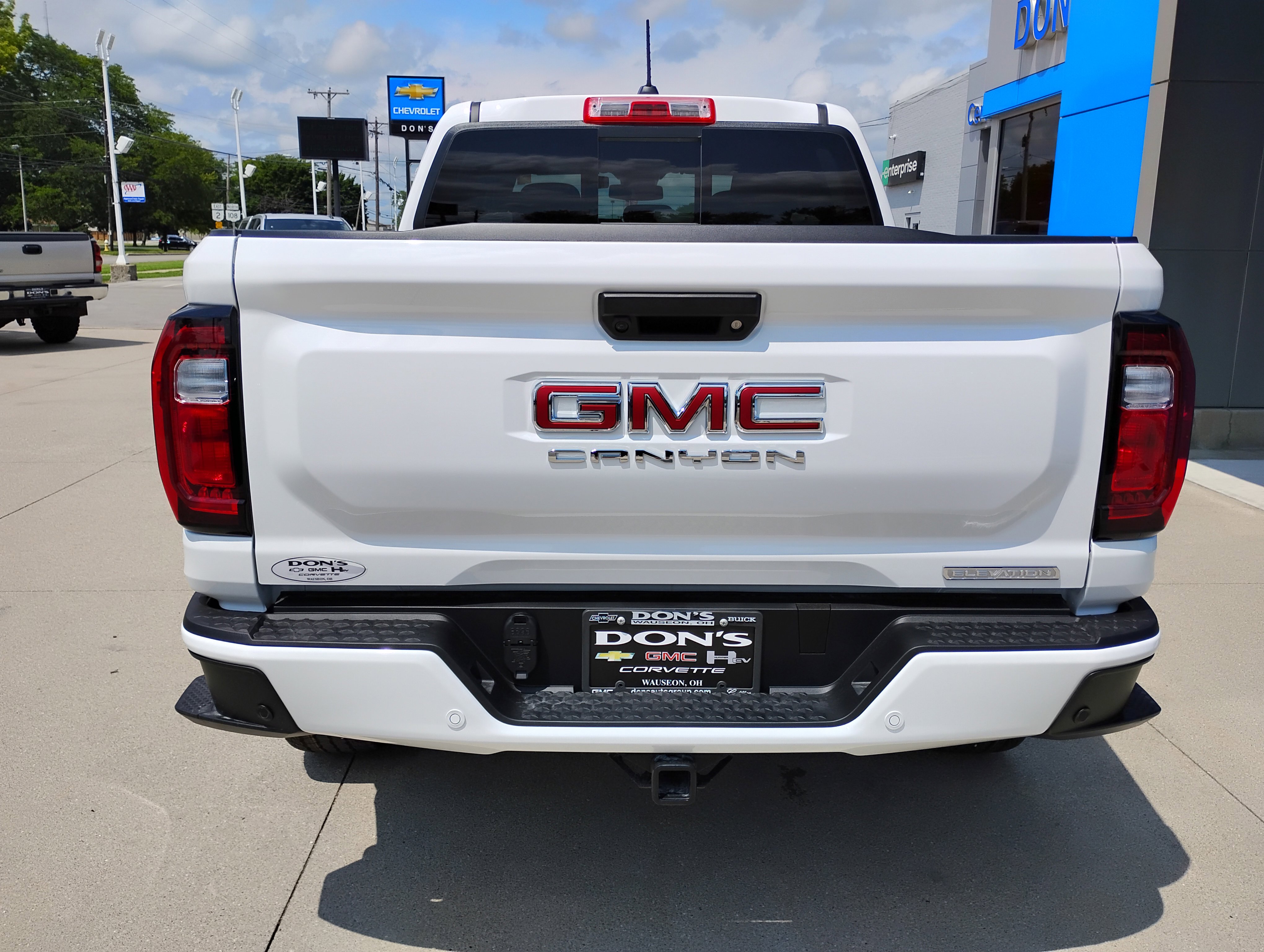 New 2026 GMC Canyon Elevation w/ Convenience Package image 16