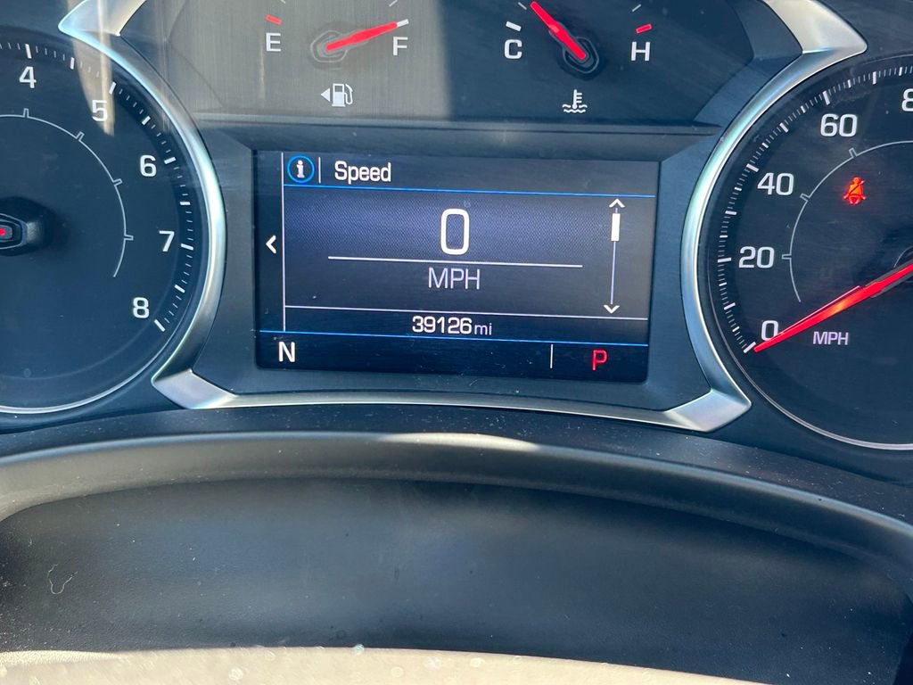 Used 2024 GMC Terrain SLE image 33