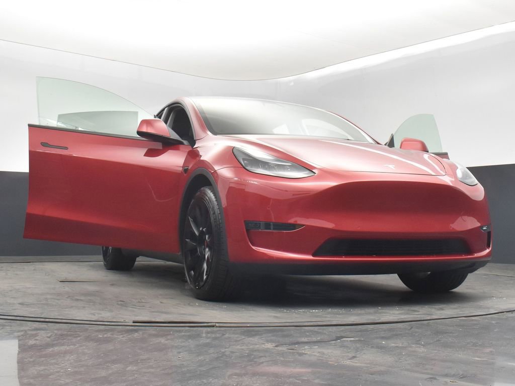Used 2021 Tesla Model Y Long Range image 33