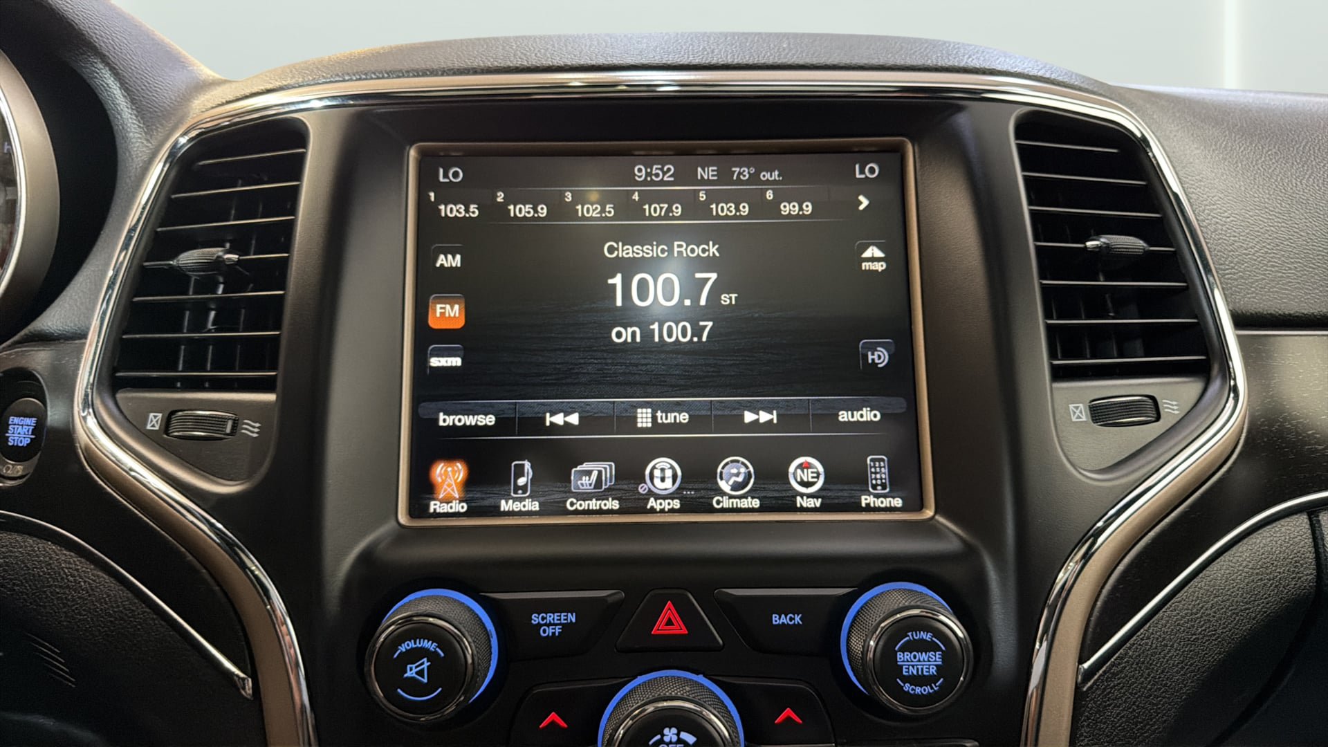 Used 2016 Jeep Grand Cherokee Limited w/ Trailer Tow Group IV RWD image 25