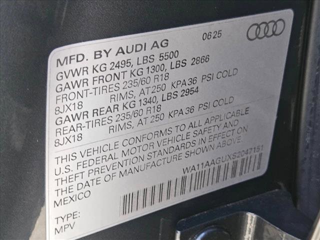 Used 2025 Audi Q5 Premium w/ Convenience Package image 21