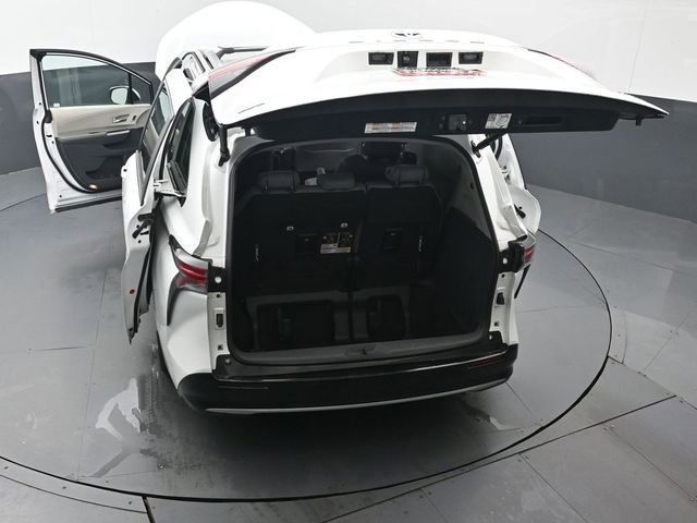 Certified 2023 Toyota Sienna Limited image 46