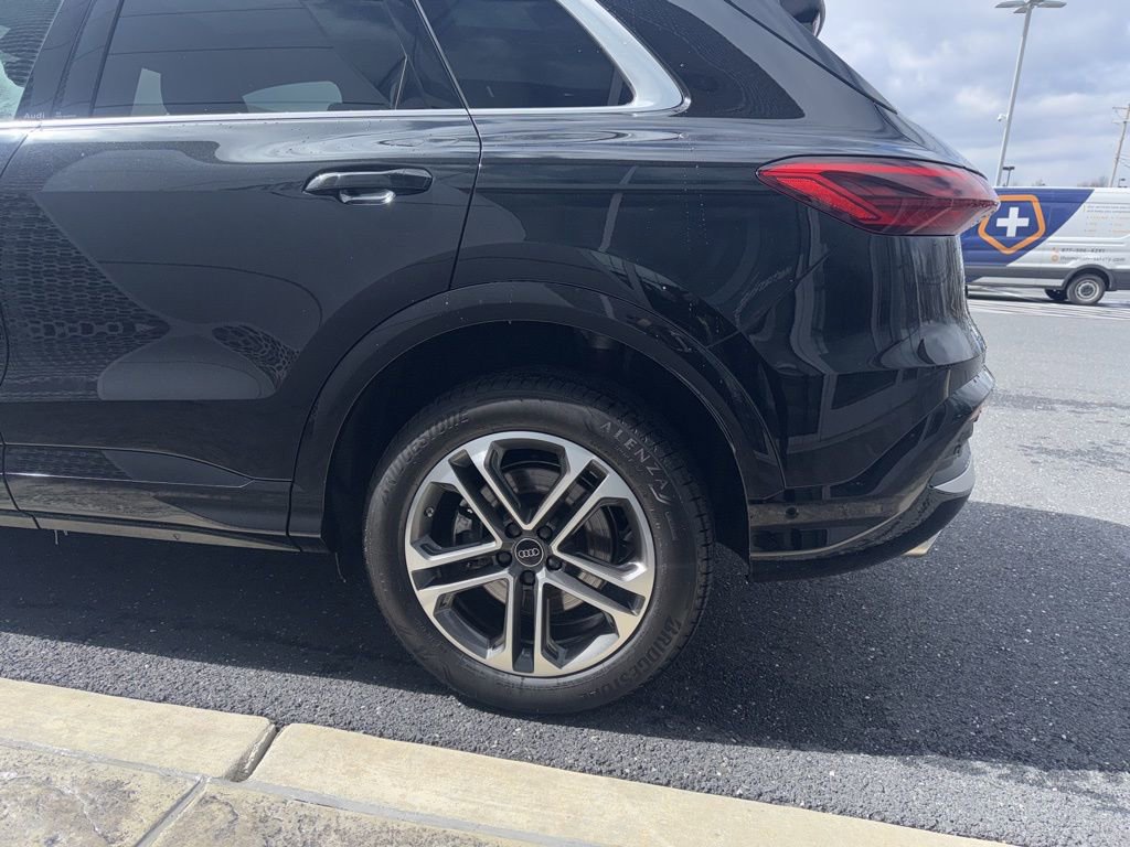 Certified 2025 Audi Q5 2.0T Premium Plus w/ Premium Plus image 20