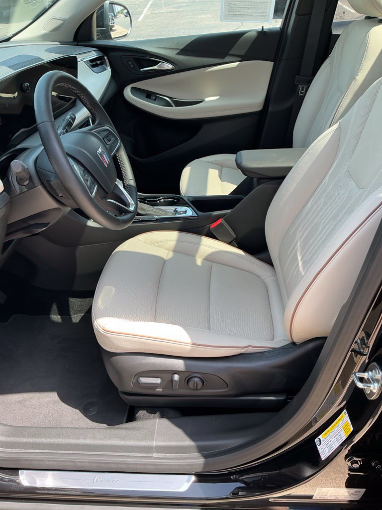 Used 2026 Buick Encore GX Avenir w/ Avenir Technology Package FWD image 10