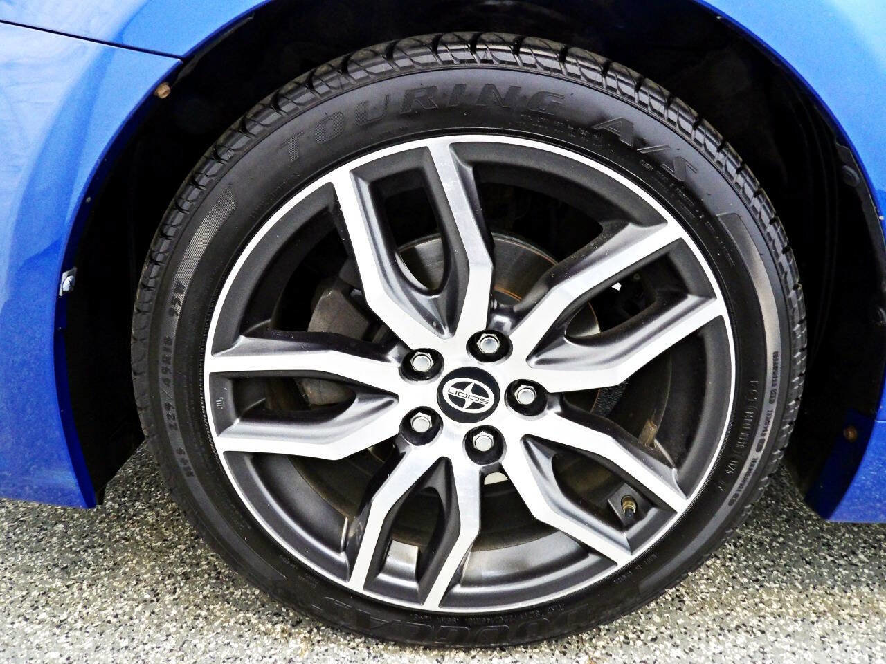 Used 2015 Scion tC image 15