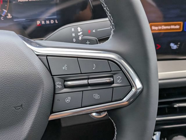 New 2027 Chevrolet Traverse LT w/ Driver Confidence Package FWD image 26