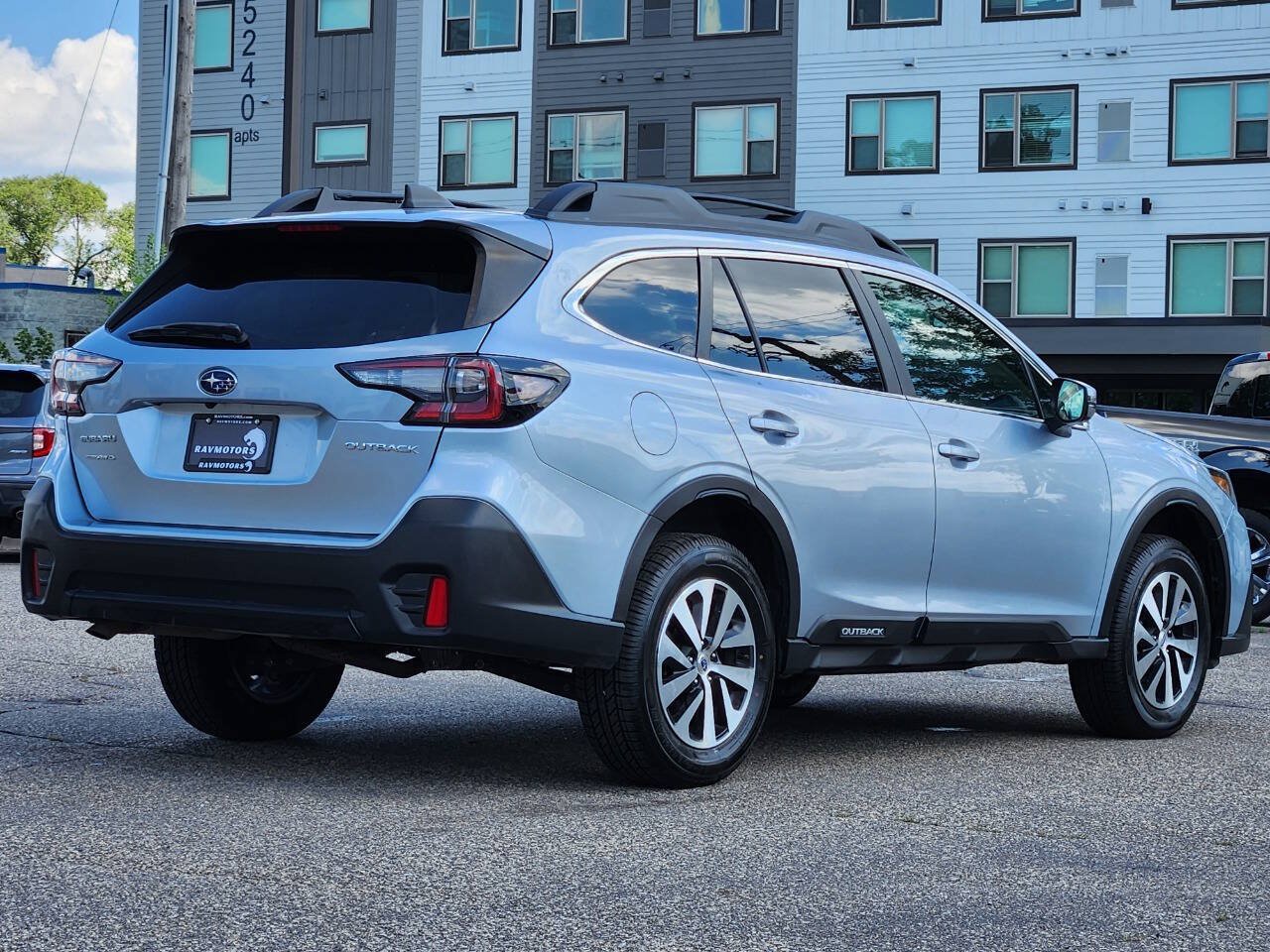 Used 2022 Subaru Outback Premium AWD/4WD image 10