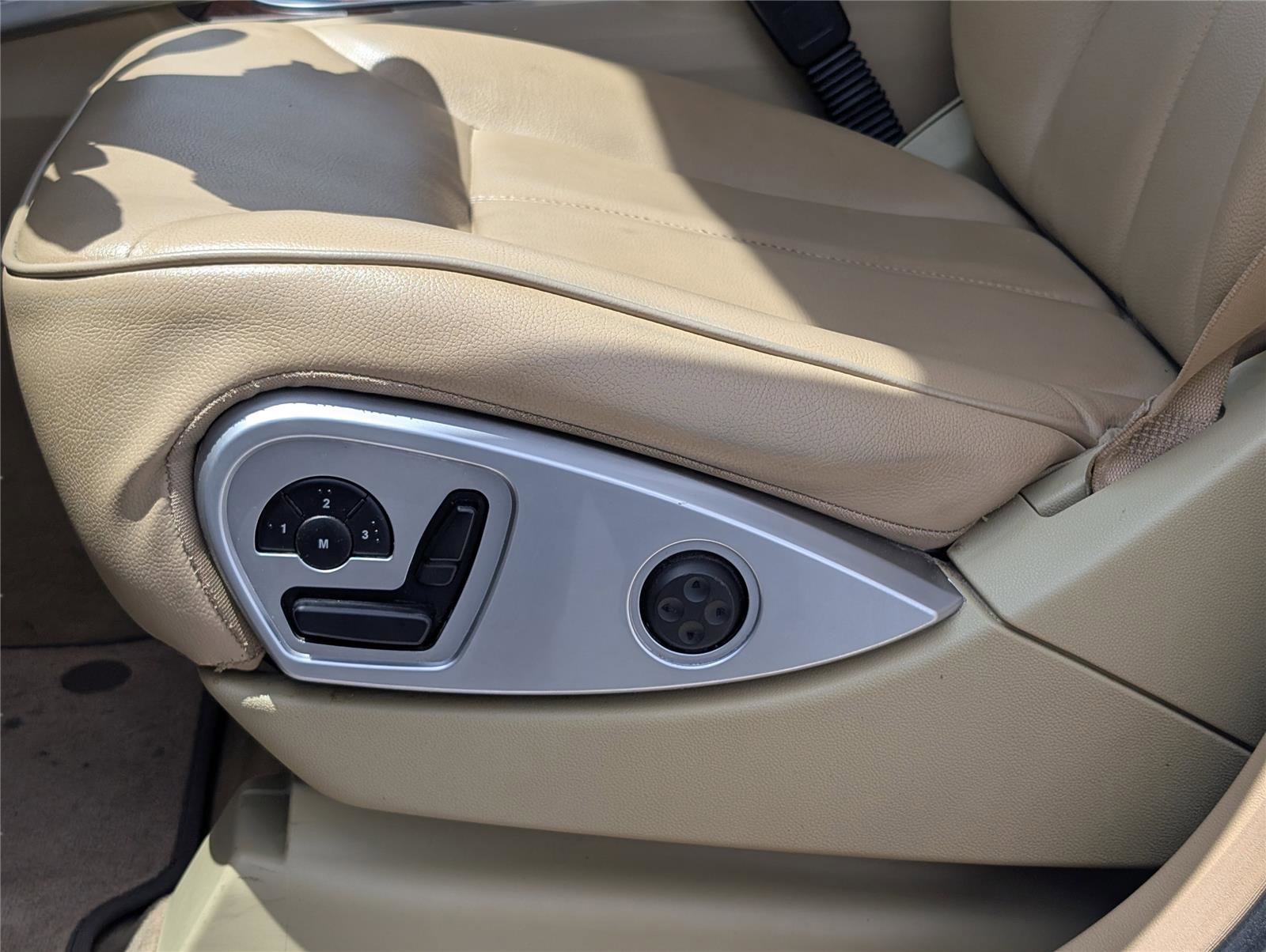 Used 2012 Mercedes-Benz GL 320 BlueTEC 4MATIC image 9