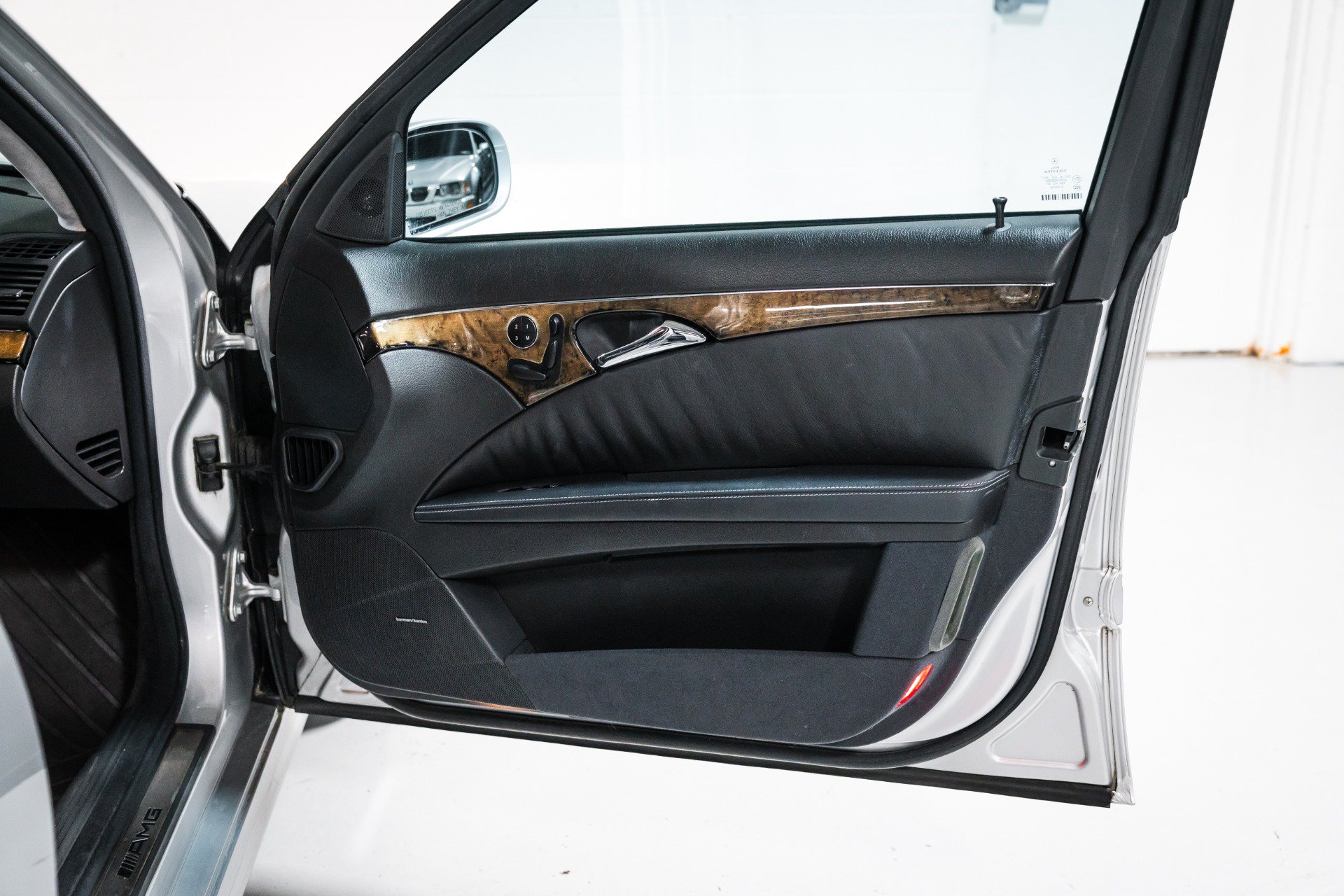 Used 2005 Mercedes-Benz E 55 AMG Sedan image 26