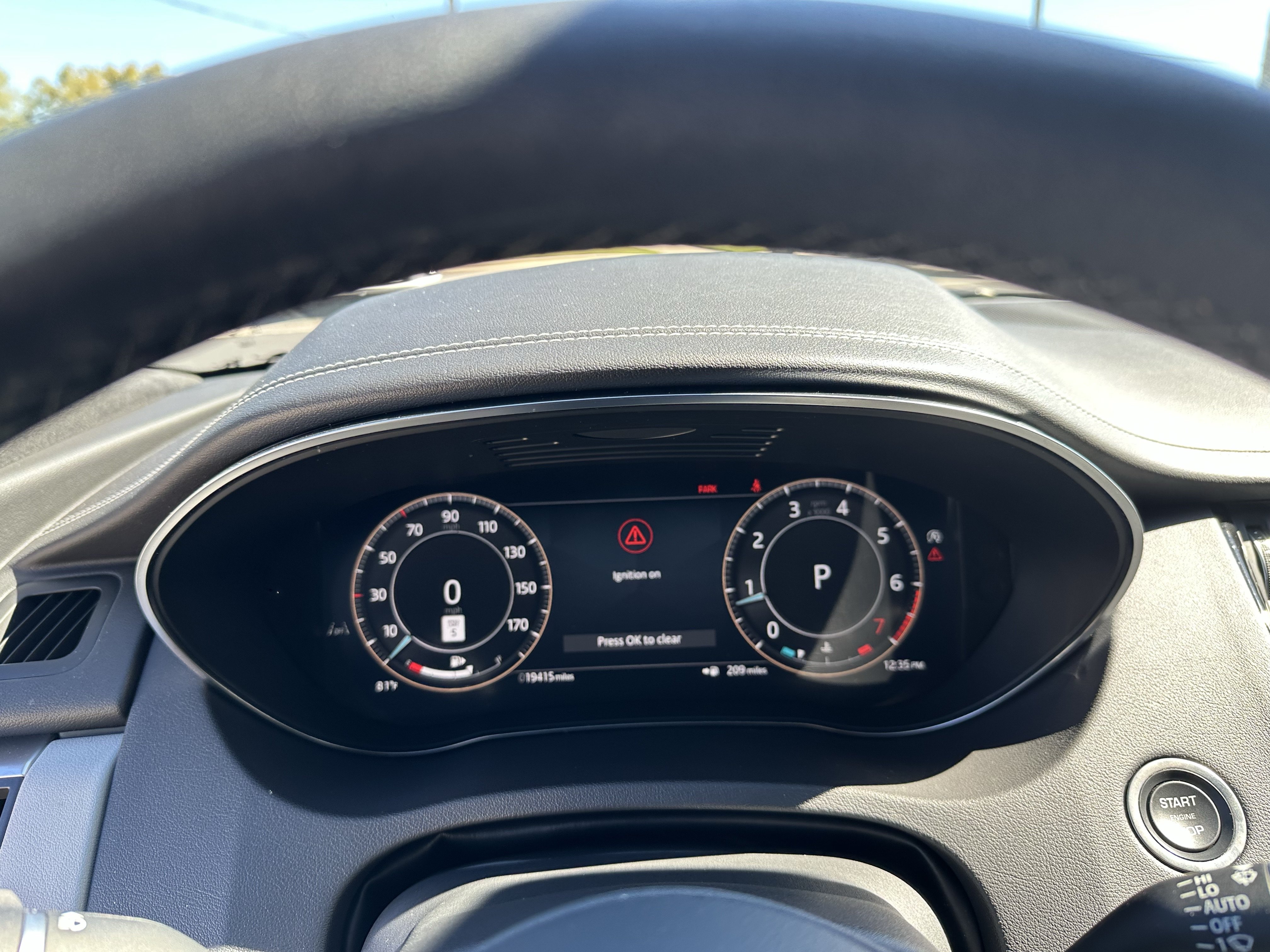 Certified 2024 Jaguar E-PACE R-Dynamic SE AWD/4WD image 23