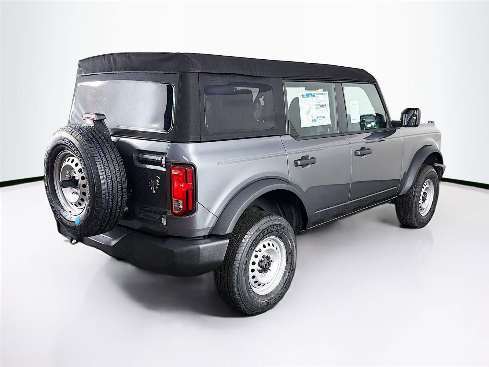 New 2025 Ford Bronco 4-Door image 7