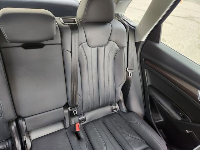 Used 2023 Audi Q5 e Premium Plus image 16