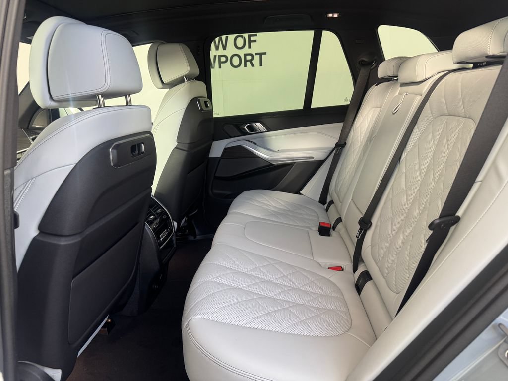 New 2026 BMW X5 xDrive40i w/ M Sport Package AWD/4WD image 13