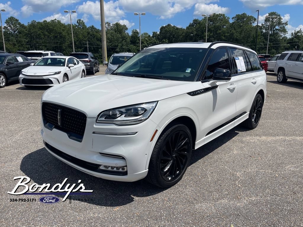 Used 2024 Lincoln Aviator Reserve w/ Equipment Group 201A AWD/4WD image 3
