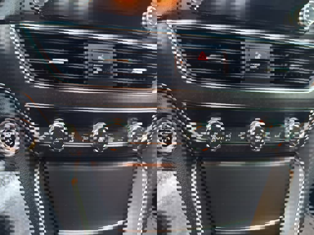 Used 2021 Honda Accord EX image 7